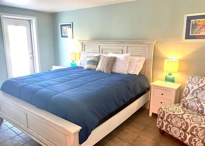 Cheap hotel: The Surf Beach Motel